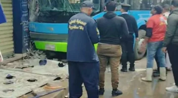 حادث الإسكندرية.. غيبوبة سكر مفاجئة تنهي مسار أتوبيس العامرية داخل محال تجارية